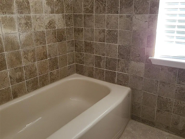 8130 Sunny Ridge Dr — Photo 18