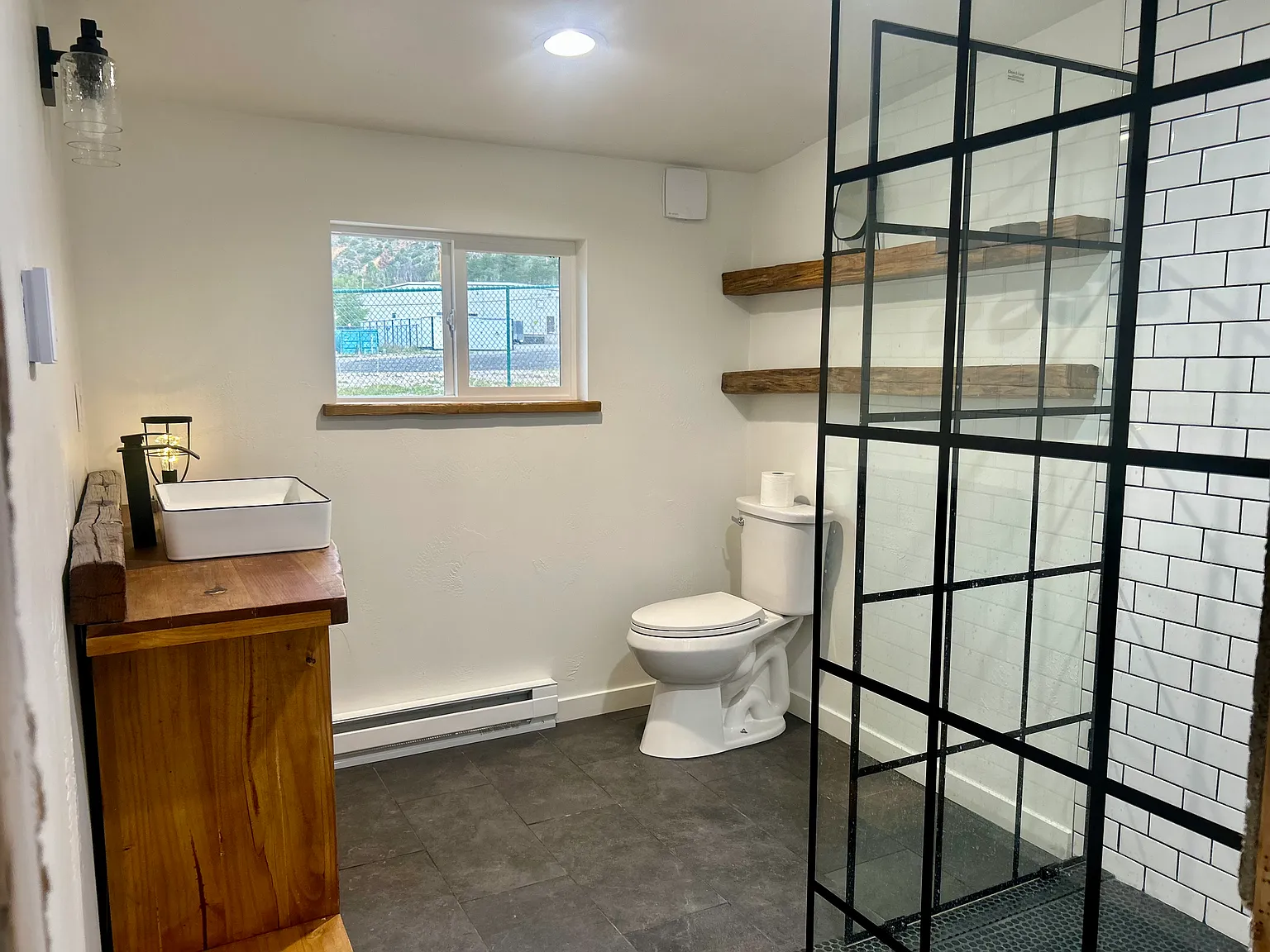 3 bed, 1960 sqft, $3,800 — Photo 3