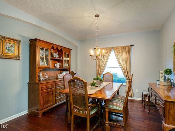 5th image of 137 Carden Pl