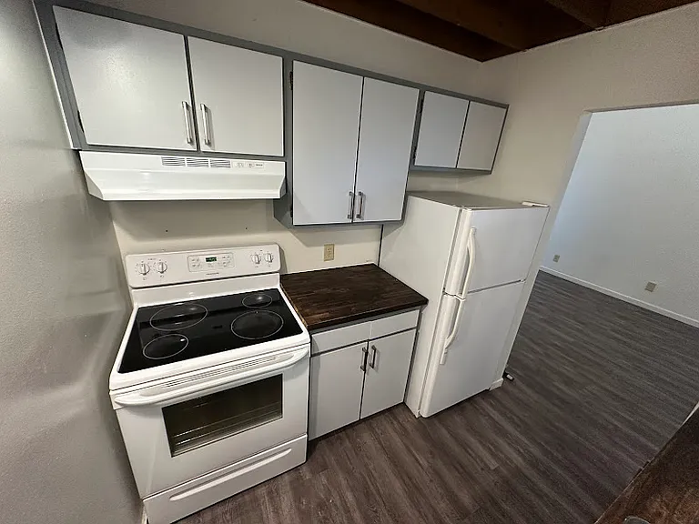 910 E 9th Ave #2 — Photo 7
