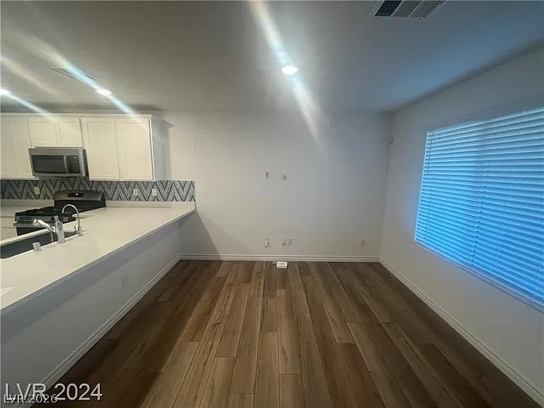 6212 Rathbone St — Photo 3