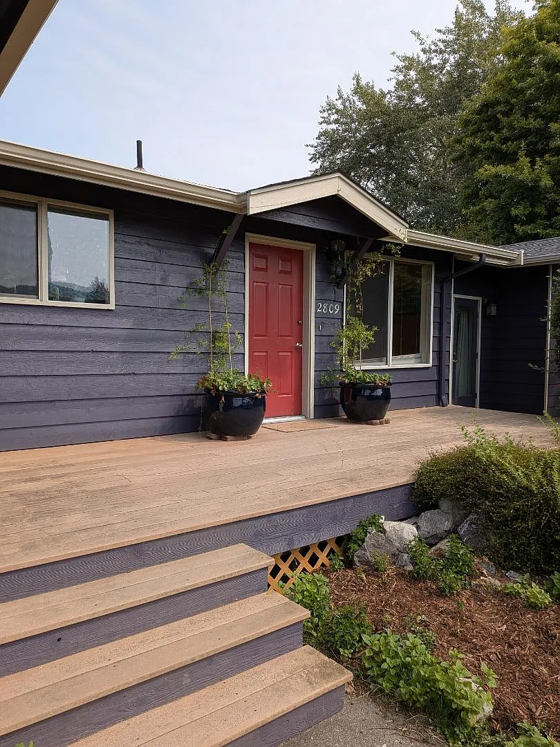 2809 McKenzie Ave — Photo 1