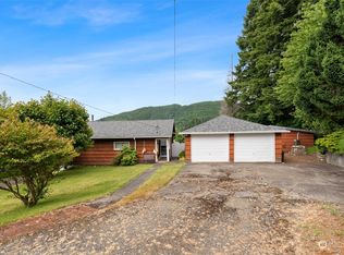 1242 Mill St, Raymond, WA 98577