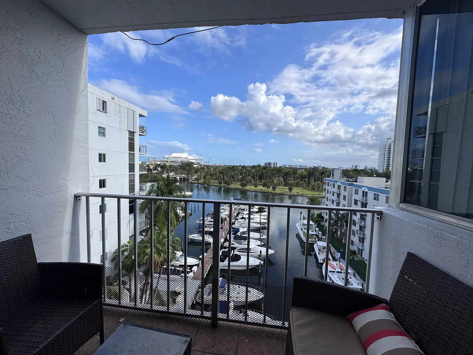 1 bed, 706 sqft, $2,100 — Photo 2