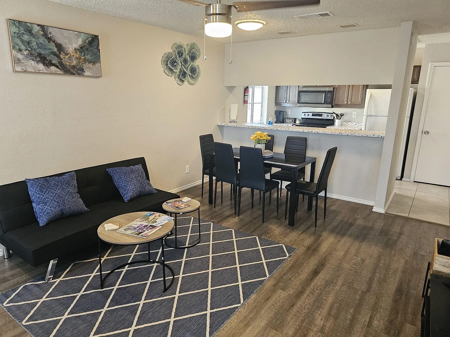 1 bed, 641 sqft, $1,100 — Photo 2