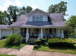 208 N Cherry St, Mount Carmel, IL 62863