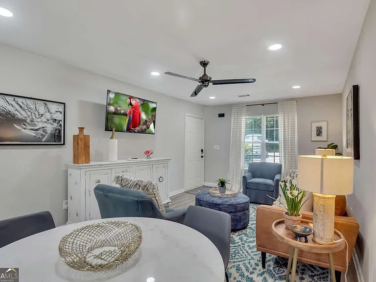 5551 Davis Dr — Photo 1