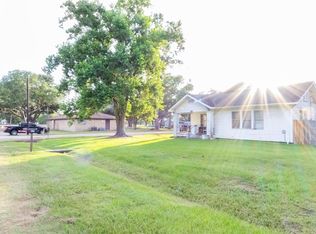 103 Birch St, Wallis, TX 77485