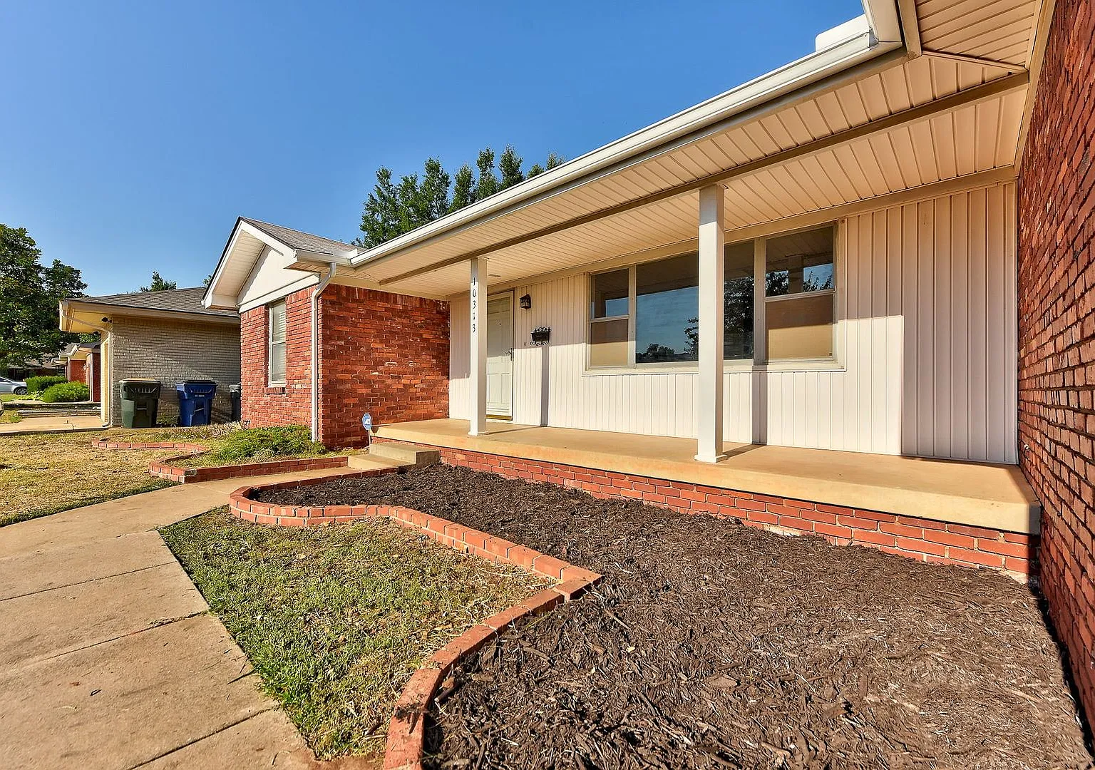 Charming 3 bedroom home + The Village — Photo 4