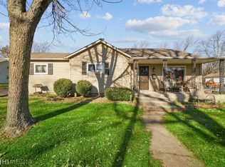 802 W North St, Crown Point, IN 46307
