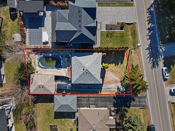 3rd image of 1294 Pinegrove Rd