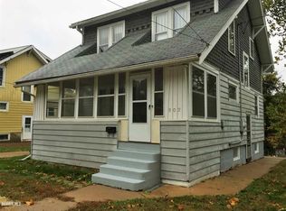 502 N 5th St, Savanna, IL 61074