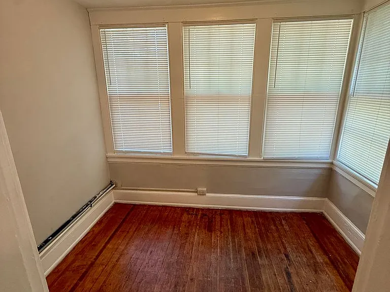 3310 Barton Ave — Photo 10
