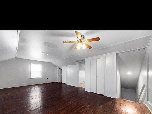 4th image of 15686 Saratoga St