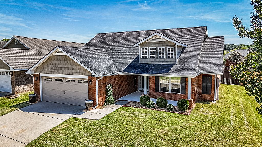 223 Silver Breeze Ct - Property Image
