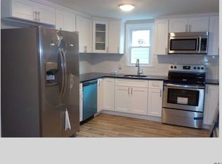 652 College Rd, Farmingville, NY 11738