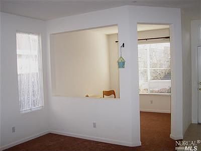 5th image of 205 Albertz St