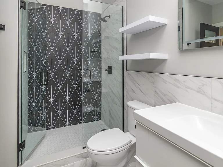 1840 W Augusta Blvd #1R — Photo 4