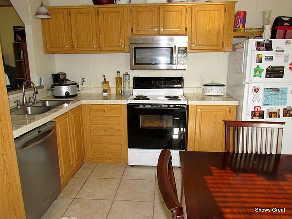 5th image of 104 Rolling Meadow Dr