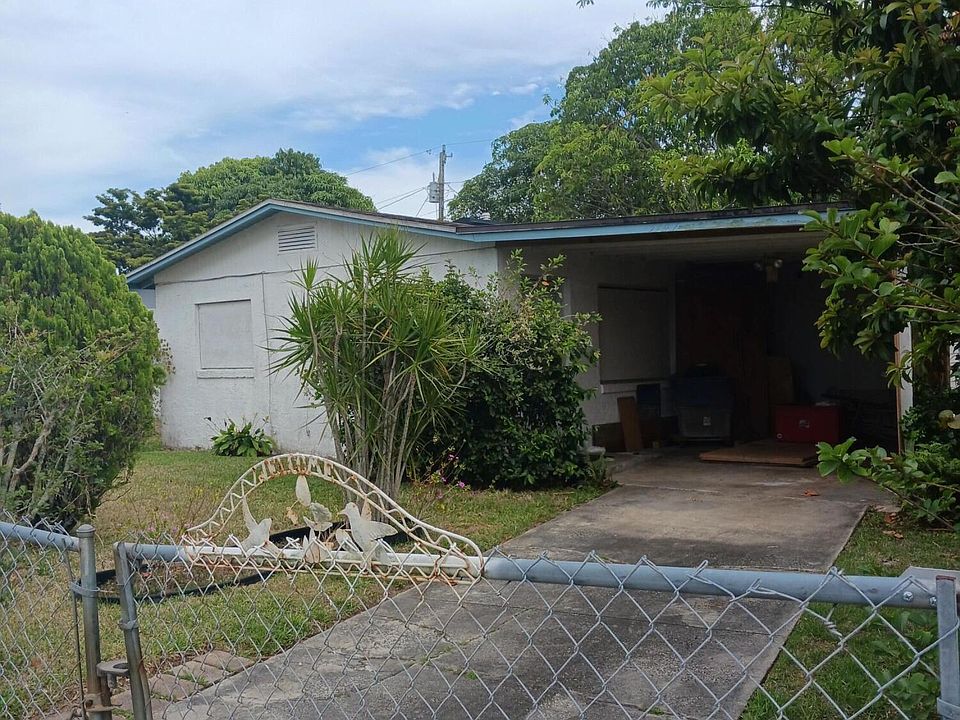 2nd image of 3747 Tomlin Dr