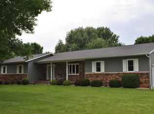 320 Arbor Vitae Drive, Germantown Hills, IL