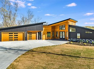 561 Forrest Dr, Pea Ridge, AR 72751