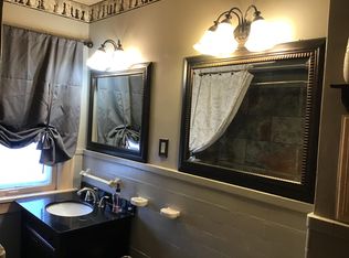 809 Hoover Rd, Cleveland, OH 44119