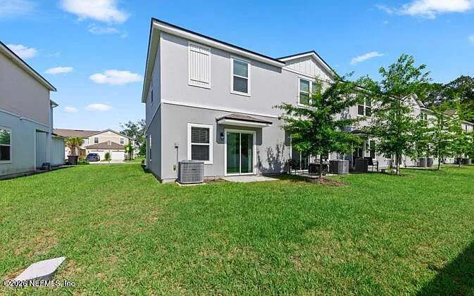 3 bed, 2.5 bath, 1502 sqft, $2,400 — Photo 4