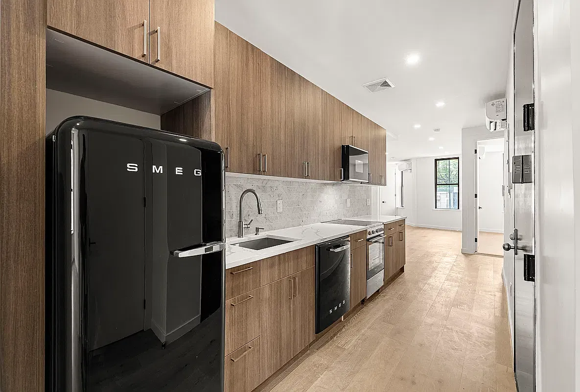 240 Flatbush Avenue — Photo 1
