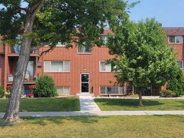 901 6th Ave N APT 1, Fargo, ND 58102