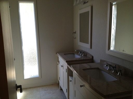 4th image of 1403 E Sunset Ct