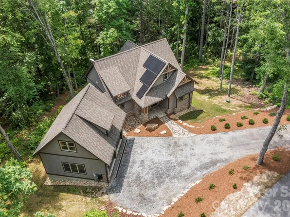 68 Huckleberry Ridge Ln, Zirconia, NC 28790