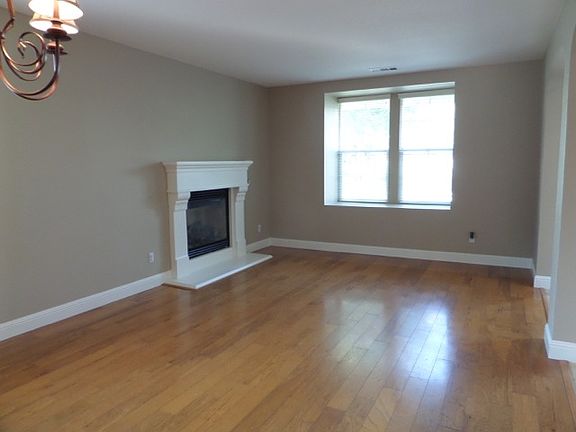 4th image of 798 New Haven Dr
