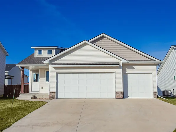 2805 20th St SW, Altoona, IA 50009