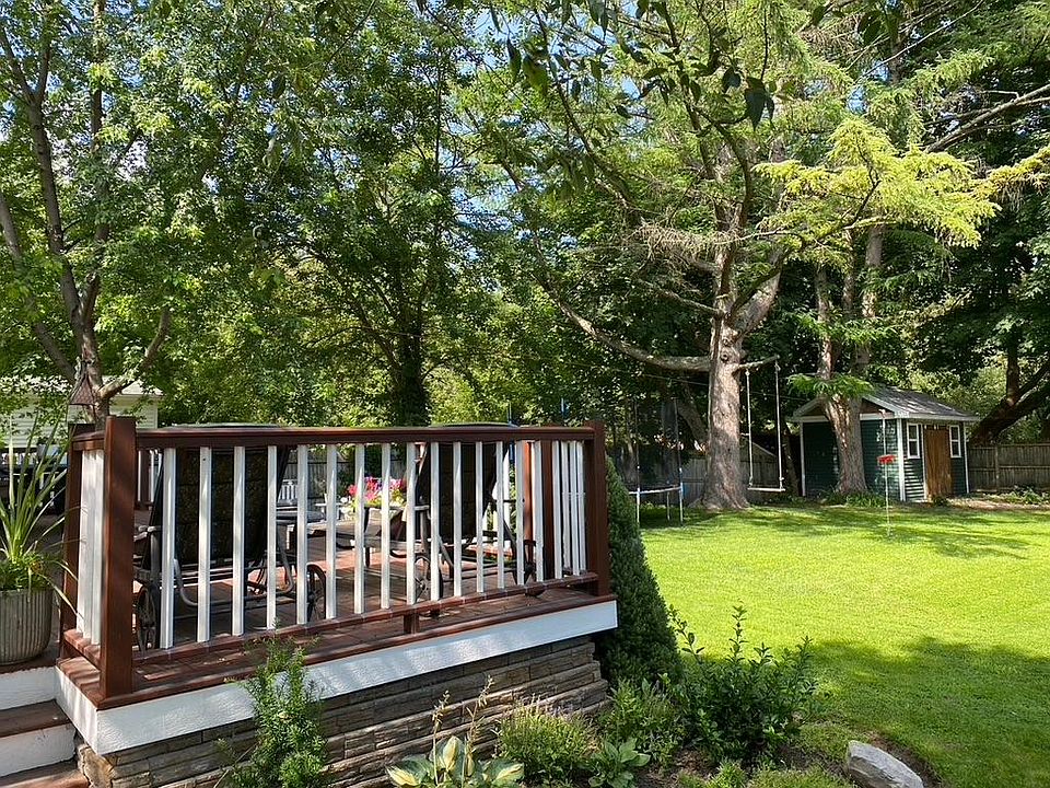 24 Walnut St Saratoga Springs NY Zillow