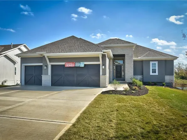 2284 W Wabash St, Olathe, KS 66061