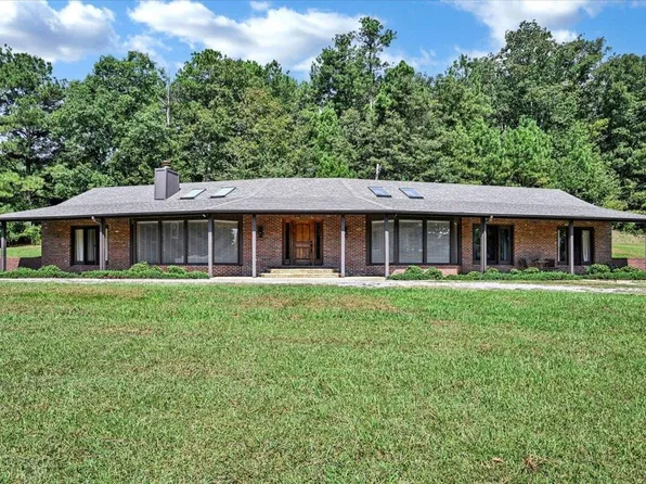945 County Road 1219, Falkville, AL 35622