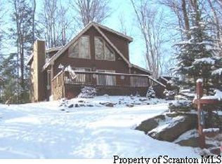 374 Indian Dr, Lake Ariel, PA 18436