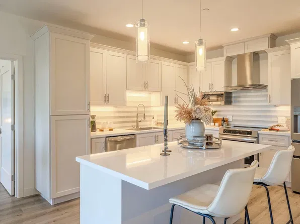 4104 Scotts Valley Dr #302, Scotts Valley, CA 95066