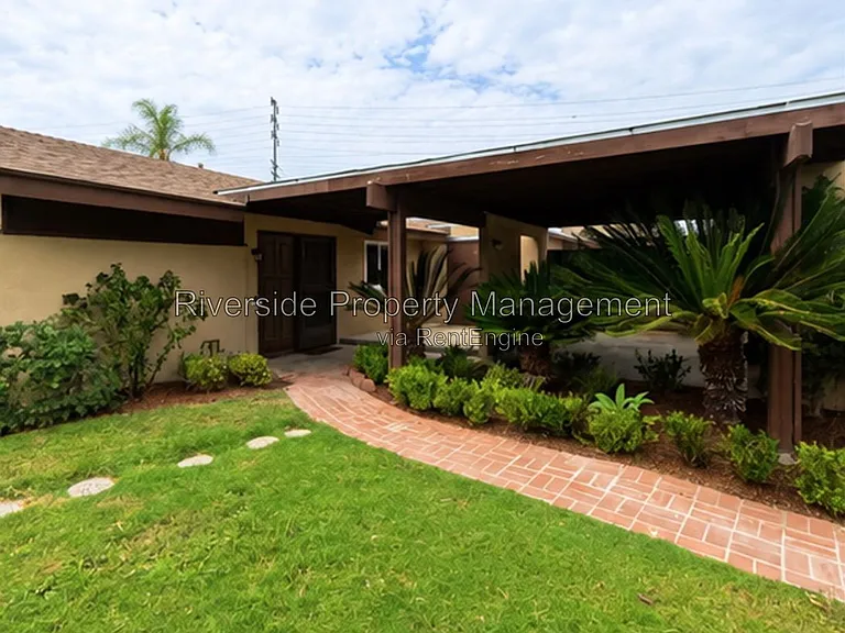 5025 Pearblossom Dr — Photo 3