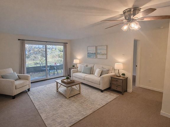 2nd image of 33400 Bourquin Pl #108