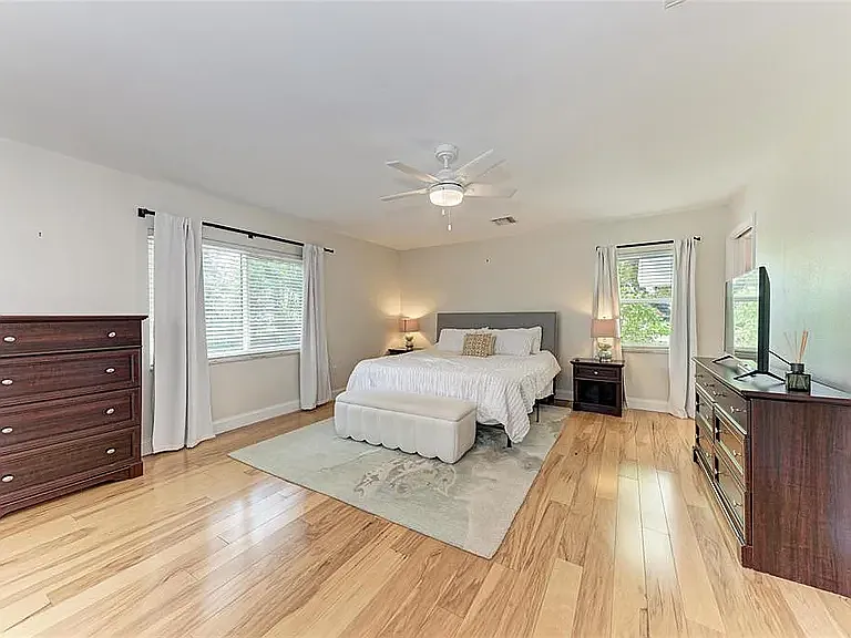 3 bed, 1788 sqft, $7,500 — Photo 1
