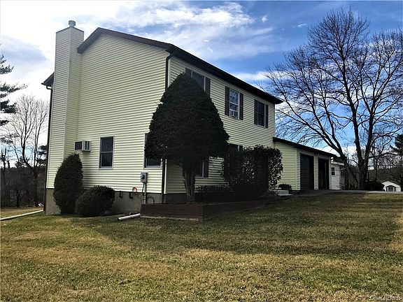 2nd image of 4 Longview Dr
