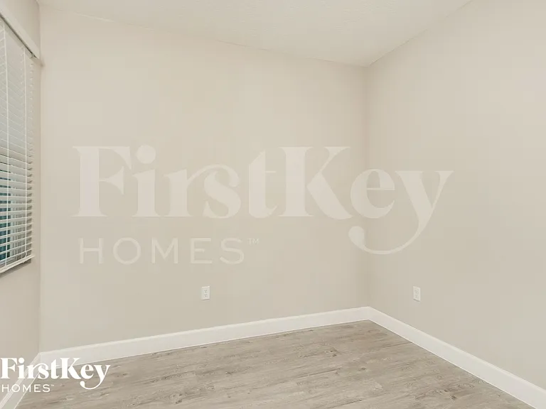 755 Darby Ave SW — Photo 10