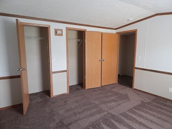 5th image of 225 Vevay Dr E
