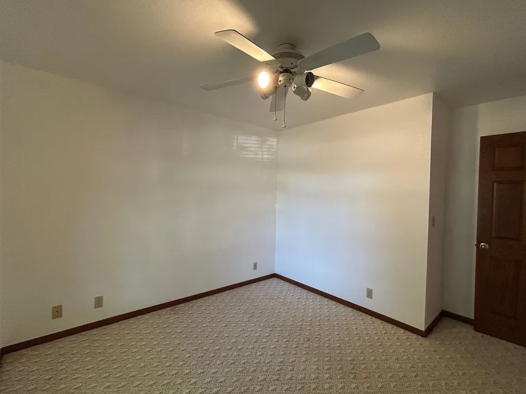 12334 Craig Ave — Photo 16