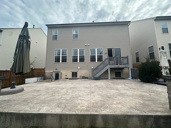 5th image of 15880 Lee Carter Rd