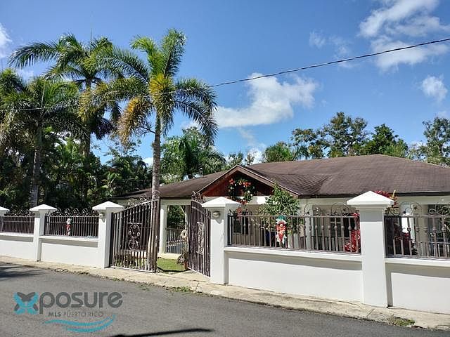 8 Aibonito Beltran, San Sebastian, PR 00685 | Zillow