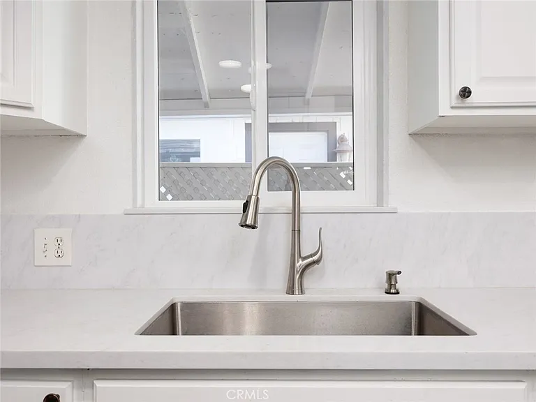 5020 Topanga Canyon Blvd — Photo 12
