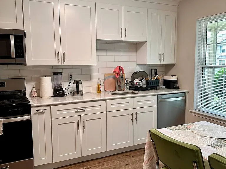 12 Stuart Dr #3 — Photo 6
